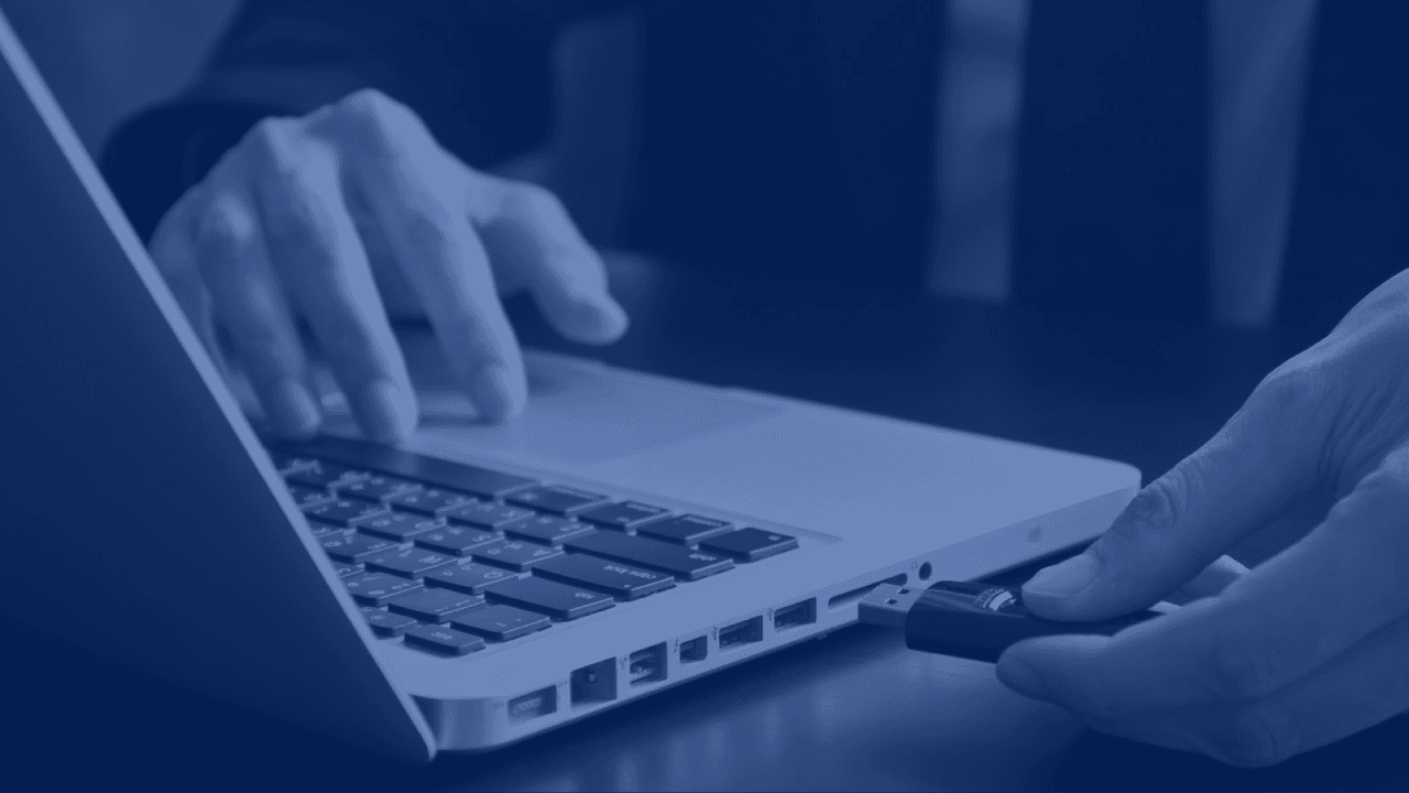 Cover Image for How to build a bootable USB for PC repair and diagnostics